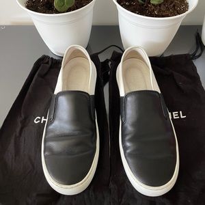 Chanel Black/White Leather Slip On